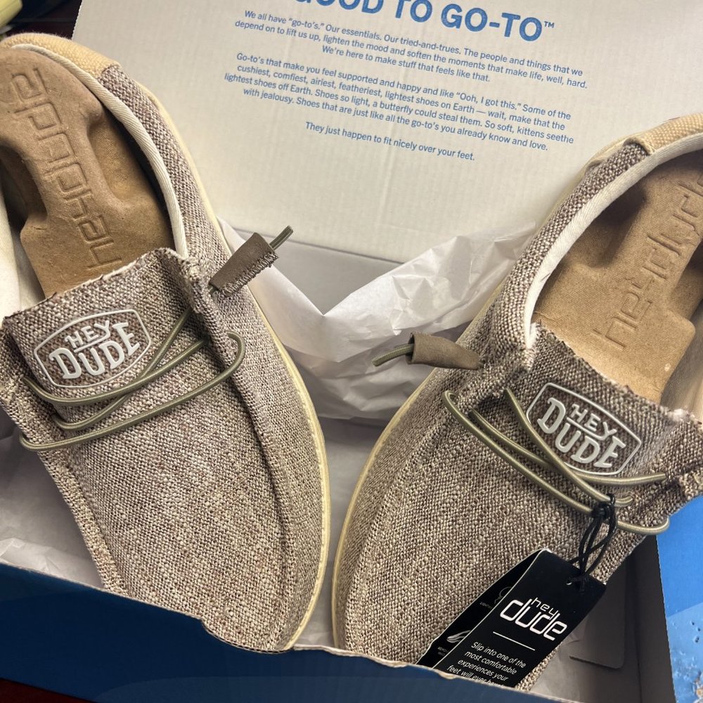 NWT! - Hey Dude Wally Woven Shoe - Men's - Size 9